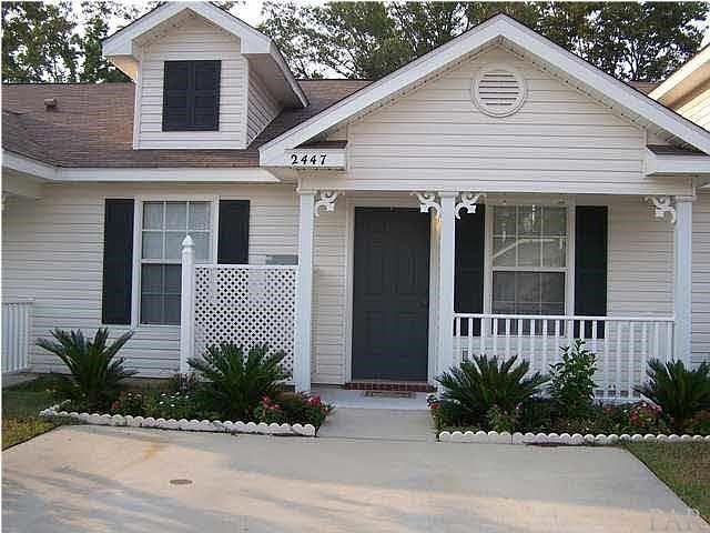 1st image of 2447 Trailwood Dr