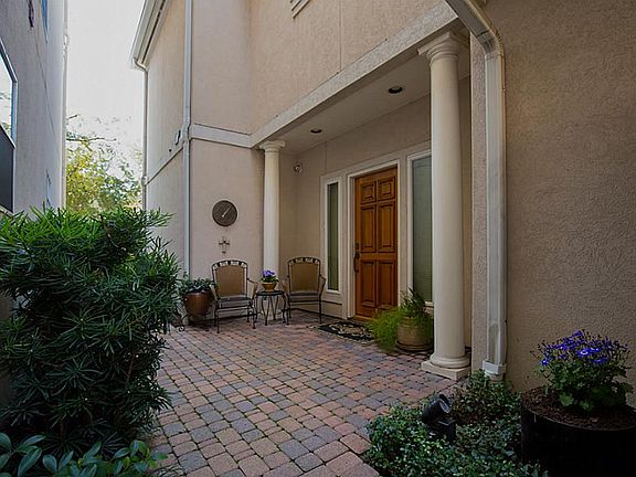 5th image of 6119 Stoney Brook Dr