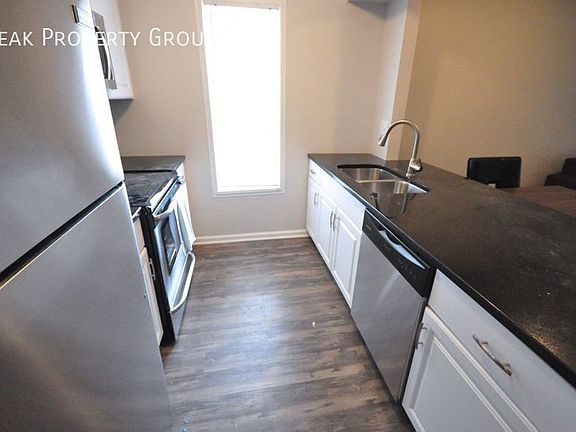4th image of 985 Quay Ave APT F