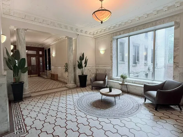 250 Riverside Drive image 10 of 15