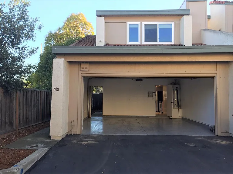 2-Car Garage