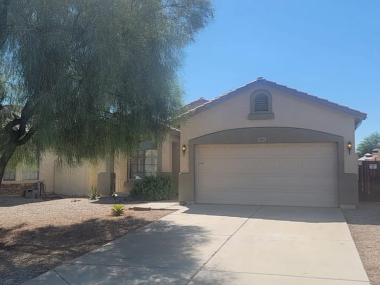 2865 E Superior Rd — Photo 1