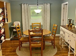 2863 Parker Dr, Metropolis, IL 62960