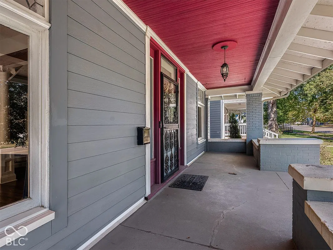 4 bed, 3.0 bath, 2240 sqft, $3,000 — Photo 2