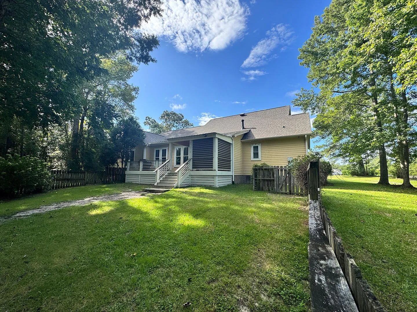 Beautiful 4BR Custom Home Near Stone Bay & Topsail Beaches! — Photo 4