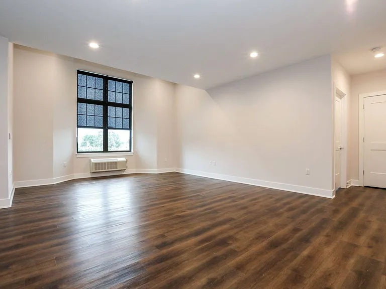 110 Market St #206 — Photo 6