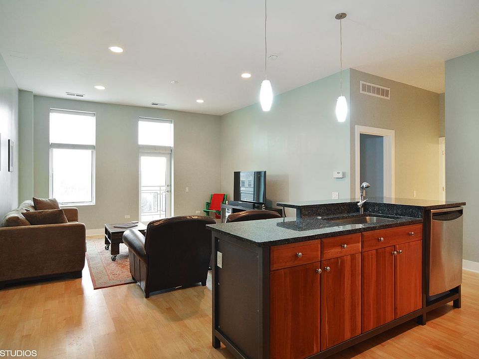1st image of 725 N Aberdeen St APT 307
