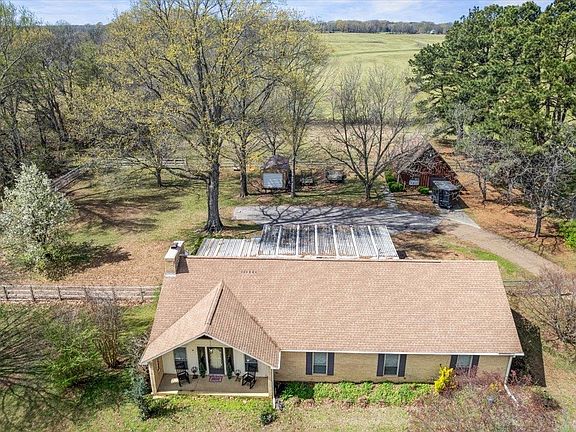 2nd image of 2051 Solo Rd