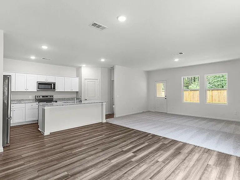 1st image of 259 Stony Brook Dr