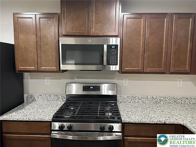 157 Van Fleet Cir — Photo 12