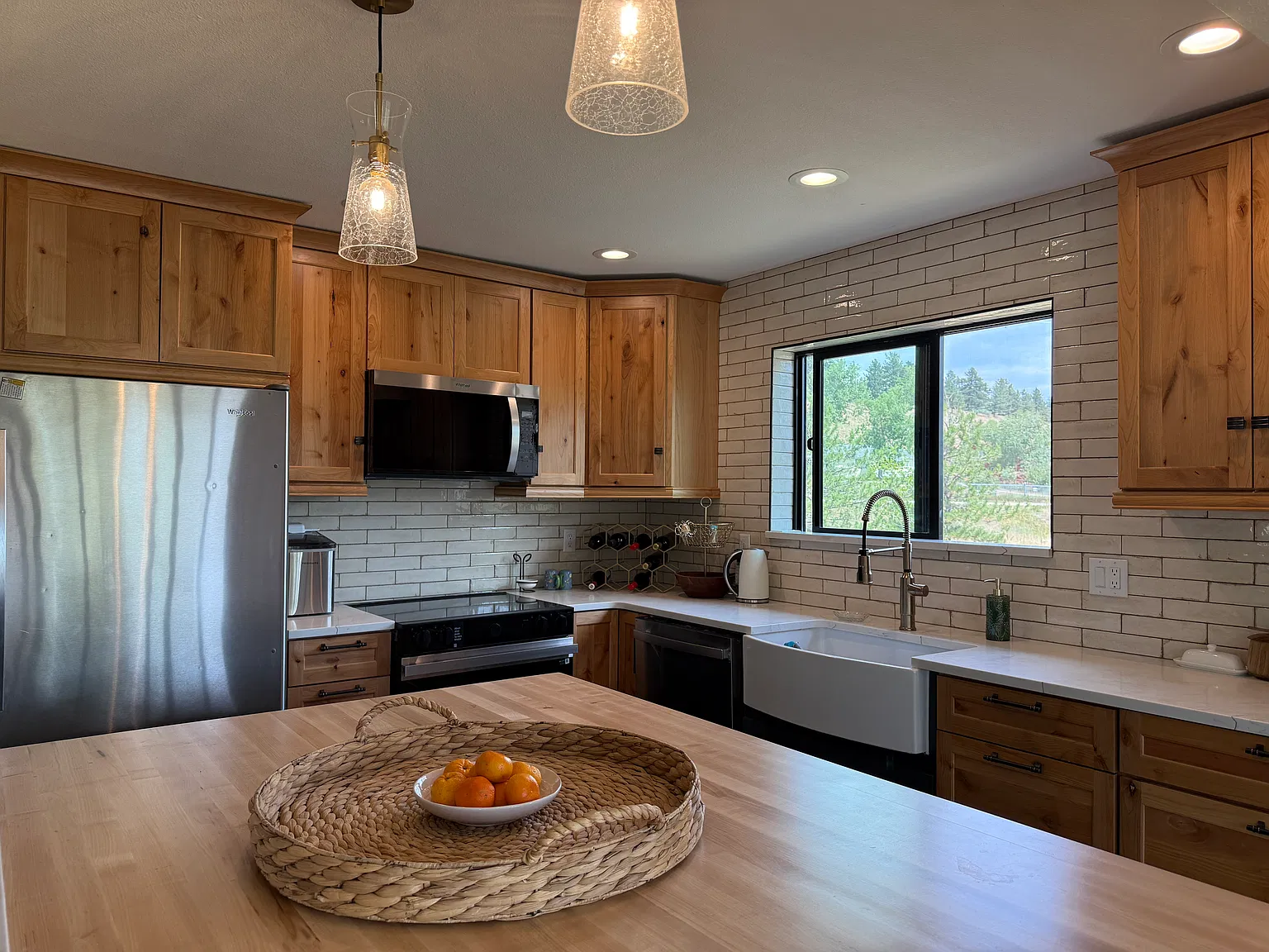 3 bed, 1500 sqft, $3,500 — Photo 3