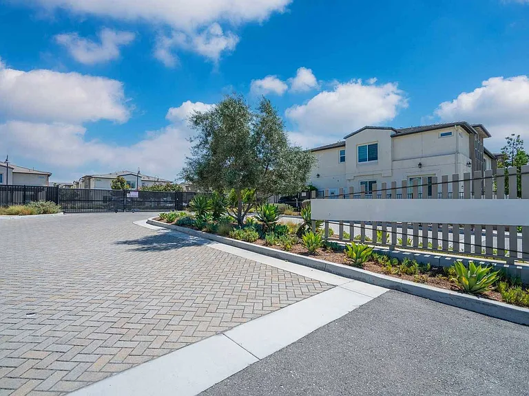 49 Aria St — Photo 33