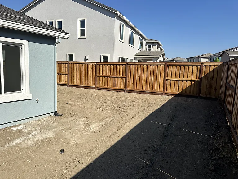 2779 Mulholland Dr — Photo 47
