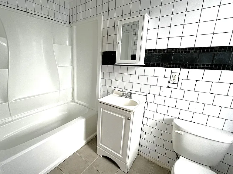 89 S Cherry St #1 — Photo 5