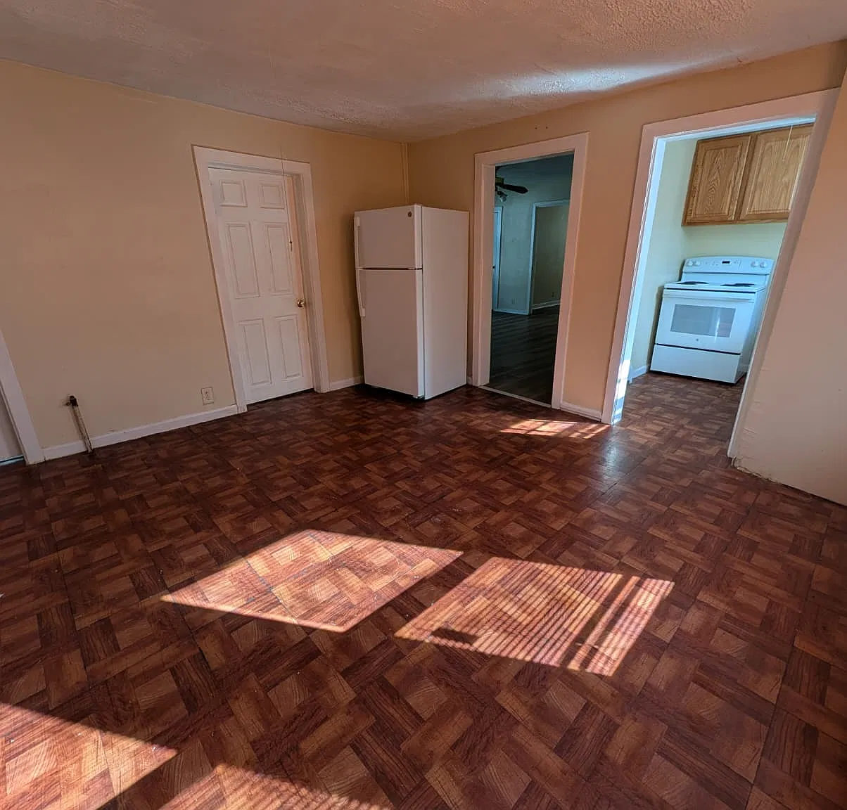 3 bed, $1,625 — Photo 3