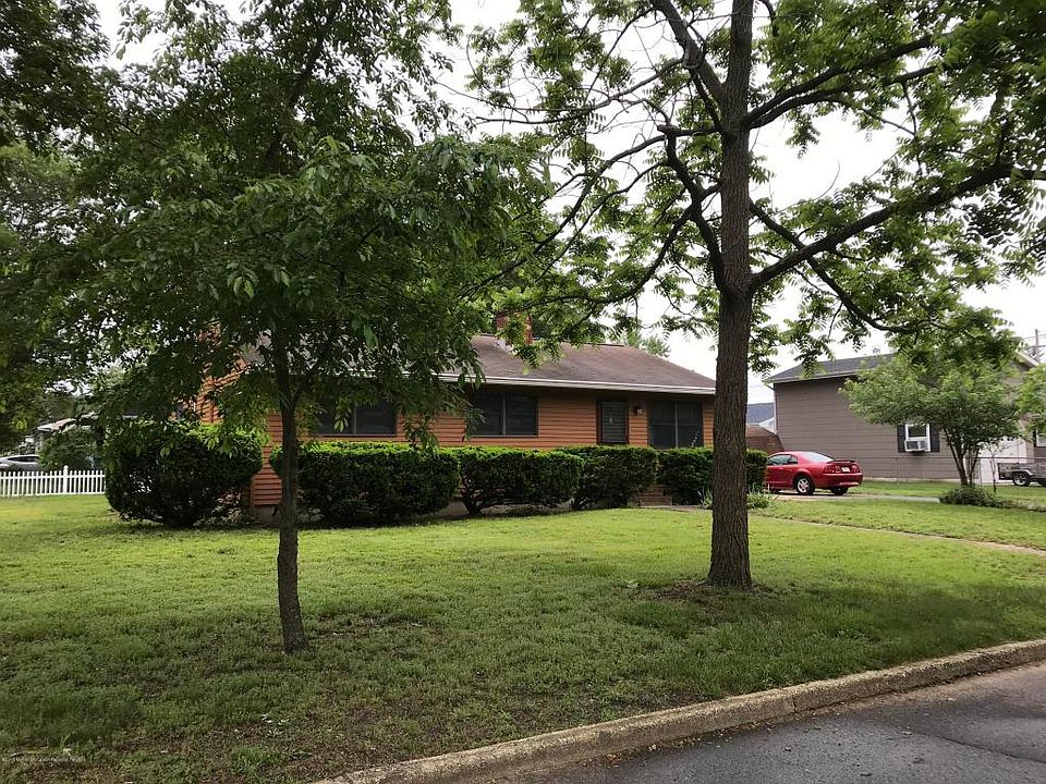 2nd image of 39 Newman Dr