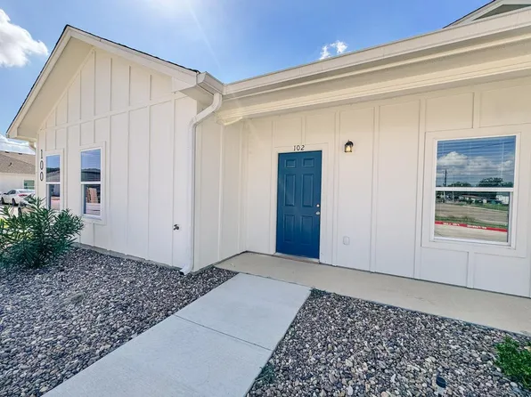 1901 E Sabine St, Victoria, TX 77901