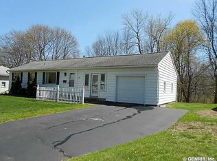 15 Lonran Dr, Rochester, NY 14624