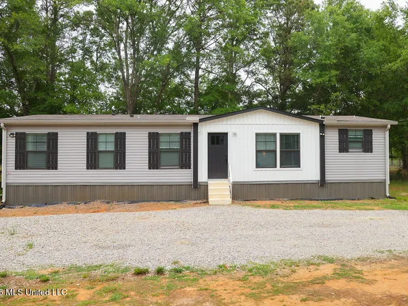 2336 Sharon Rd, Canton, MS 39046