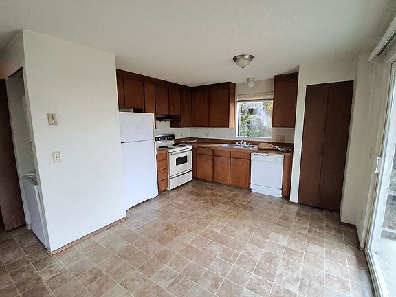 4th image of 1265 Toledo St #1267