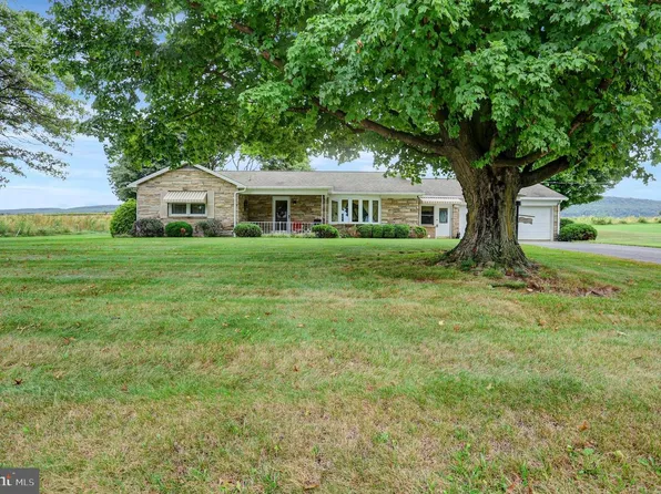 6590 Anthony Hwy, Waynesboro, PA 17268