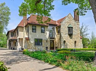 1014 Mount Curve Ave, Minneapolis, MN 55403