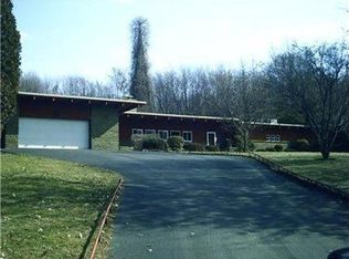 1099 E Pike Rd, Indiana, PA 15701