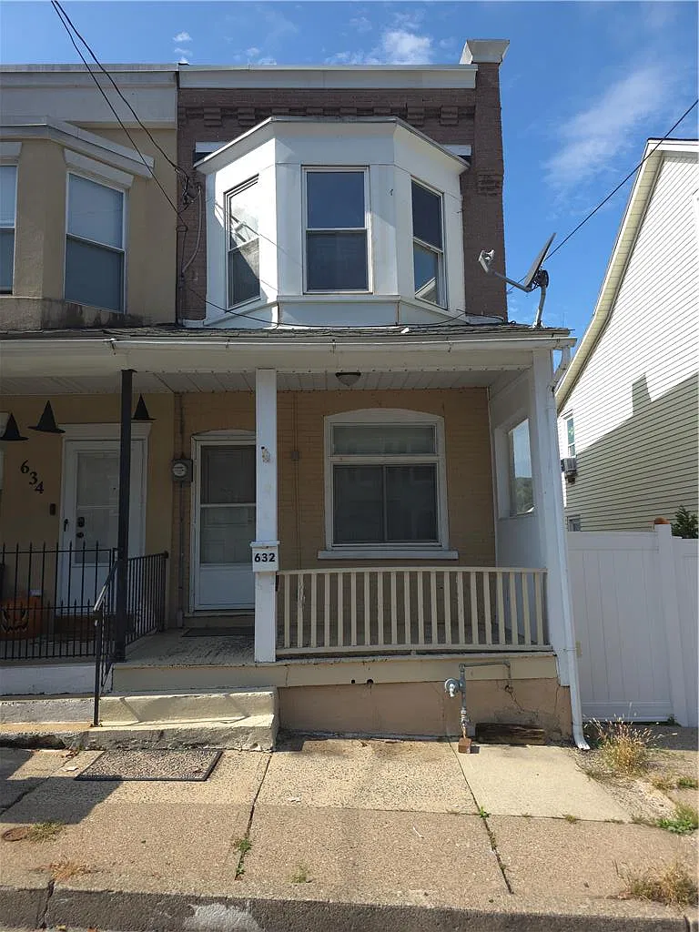 2 bed, 1.0 bath, 992 sqft, $1,500 — Photo 1