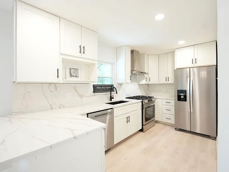 647 Bismark Ave — Photo 4