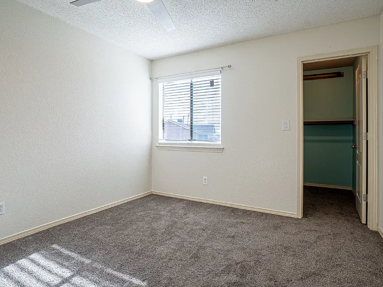 7041 Falling Leaf Cir — Photo 20