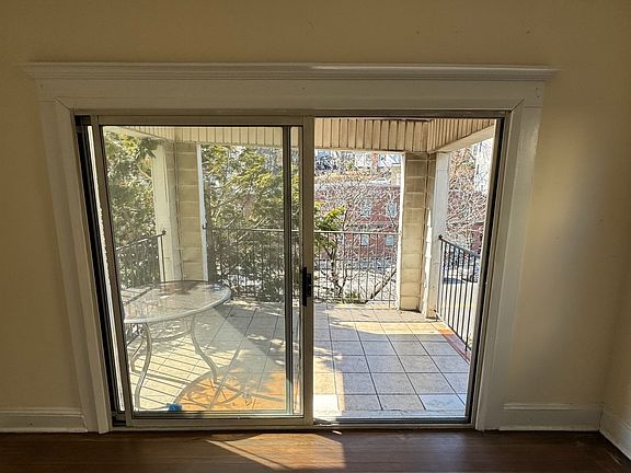 3rd image of 306 McLean Ave APT 2