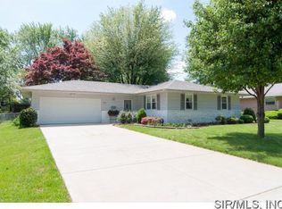 305 Rosemary Dr, Collinsville, IL 62234