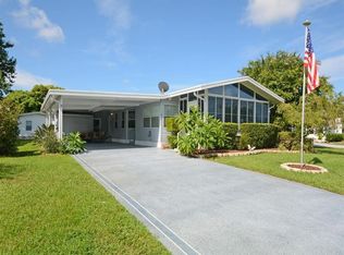 2909 Manatee Rd, Tavares, FL 32778