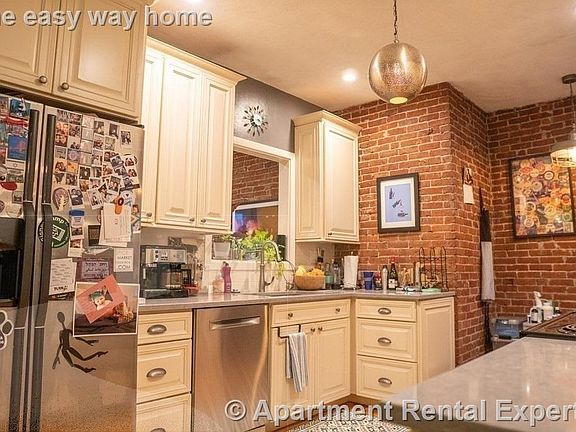 4th image of 246 Hampshire St