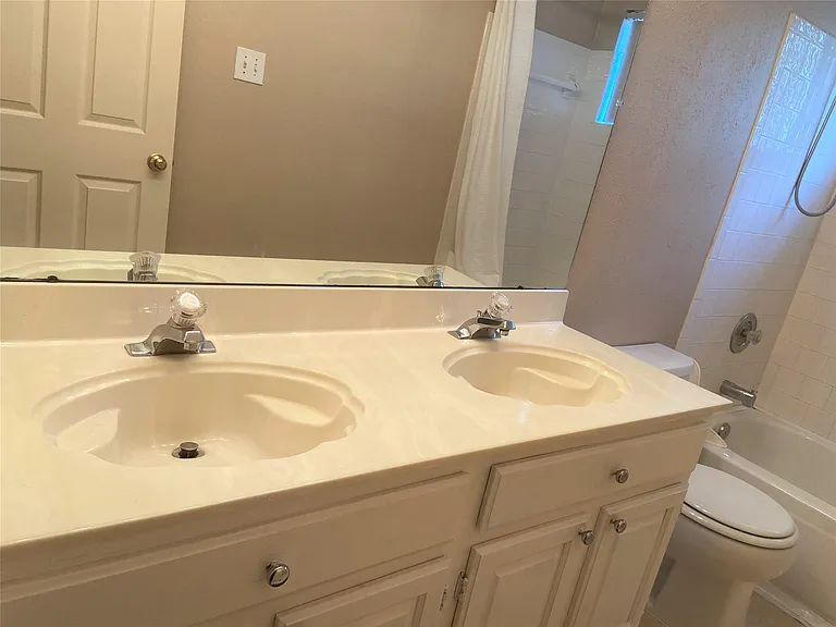 6918 Springcrest Ct — Photo 29