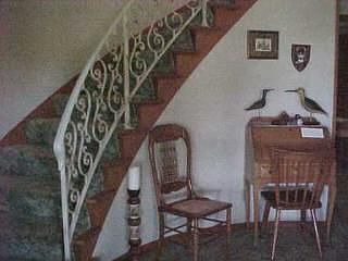 Curved stairway