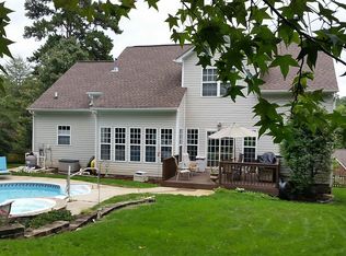 9101 Pitcairn Dr, Tega Cay, SC 29708