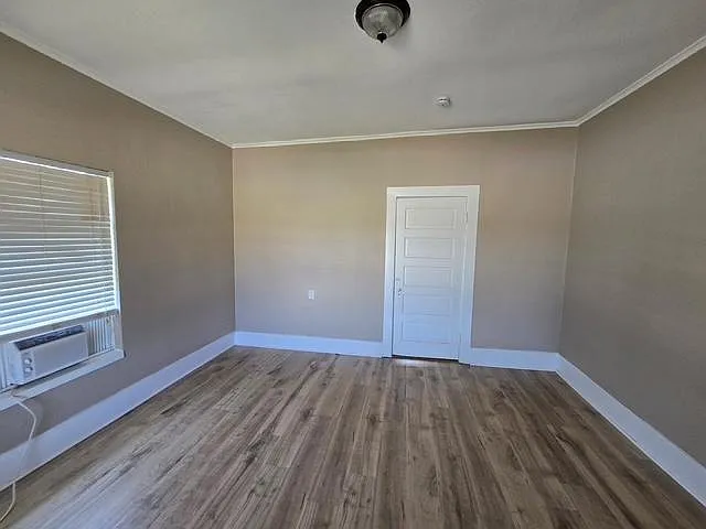 2514 Buchanan St — Photo 8