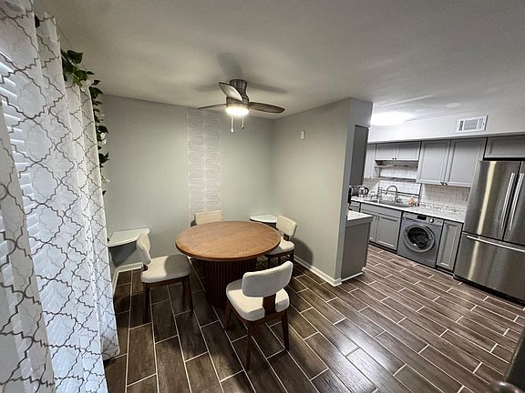4th image of 2494 Etiwan Ave APT G8