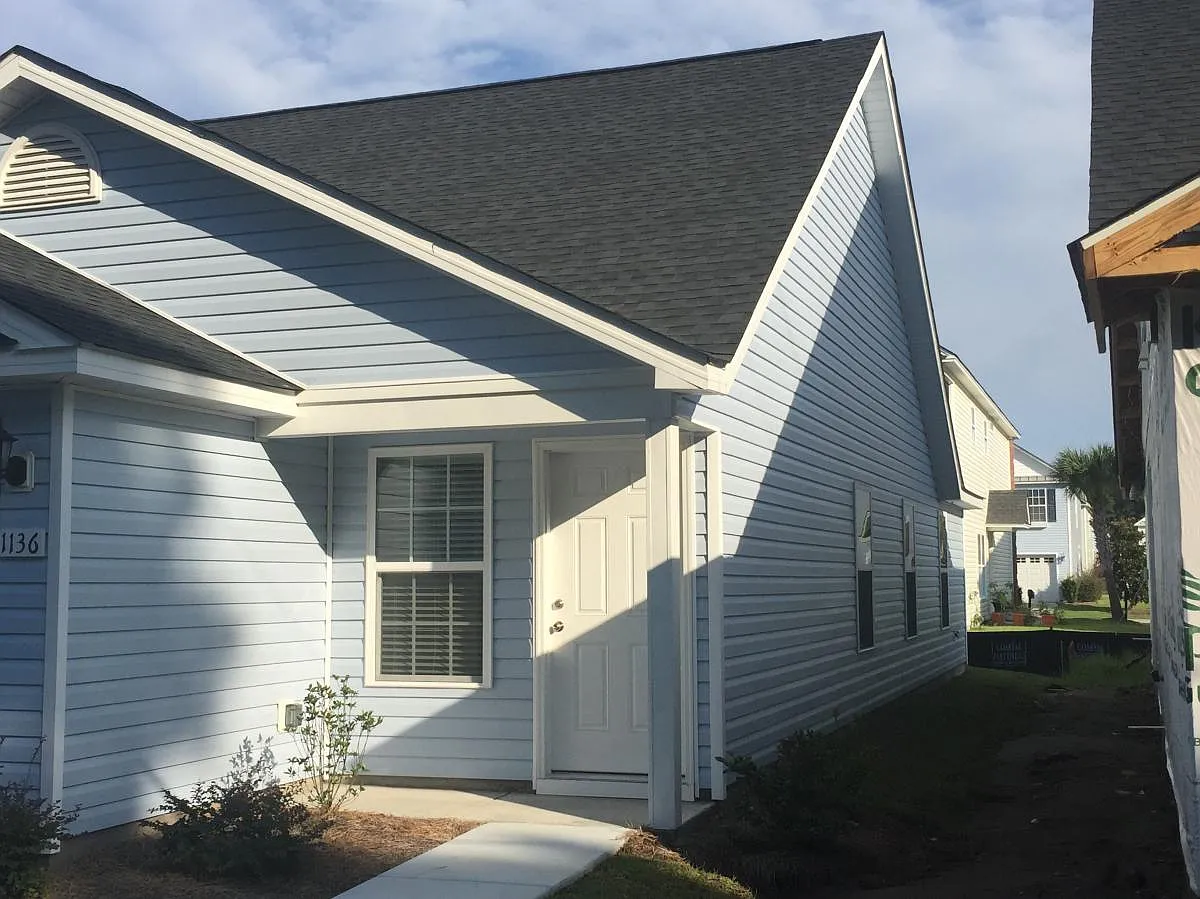 3 bed, 1800 sqft, $1,895 — Photo 2
