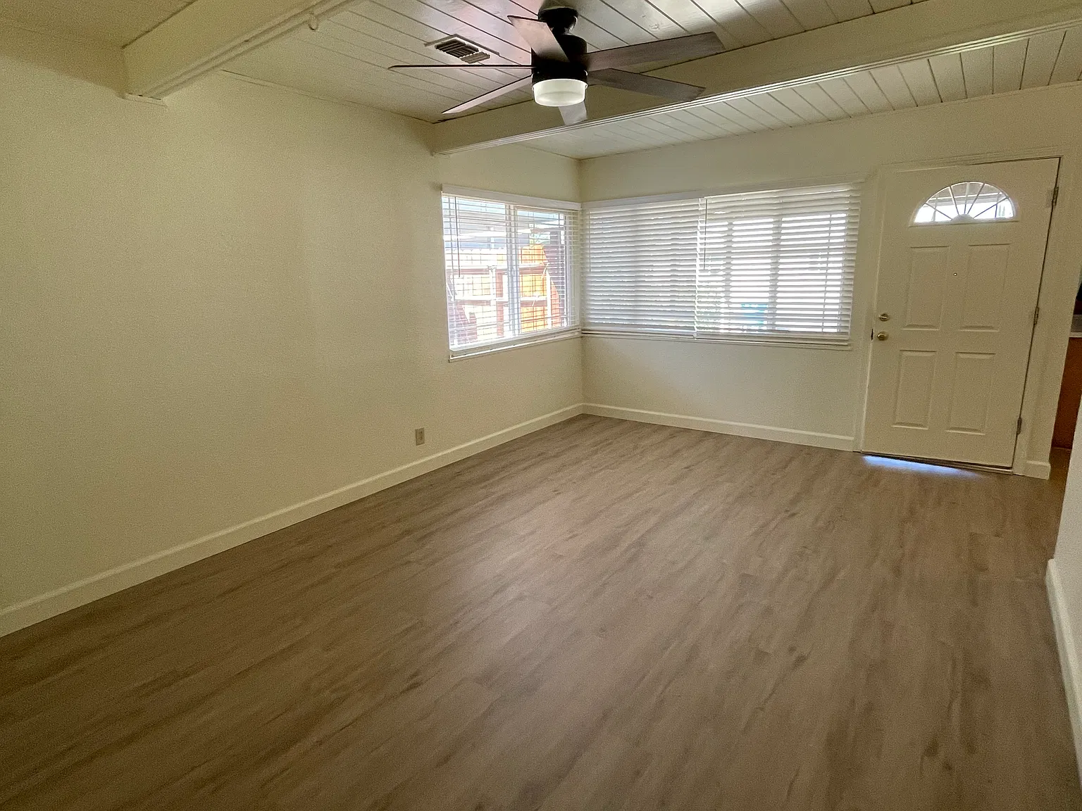 4 bed, 1171 sqft, $1,800 — Photo 3
