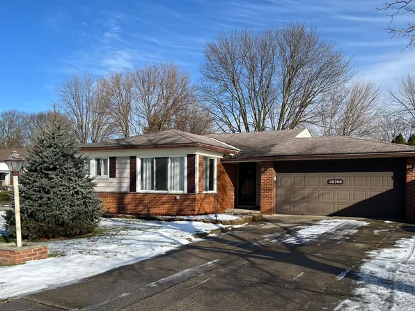 38768 Monterey Dr, Sterling Heights, MI 48312
