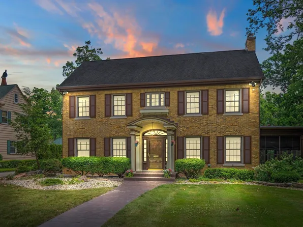 2120 Forest Park Blvd, Fort Wayne, IN 46805