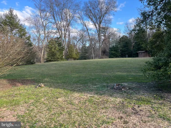 216 Lotus Ave, Voorhees, NJ 08043