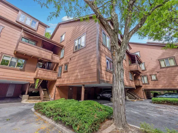 327 Sea Isle Ky, Secaucus, NJ 07094