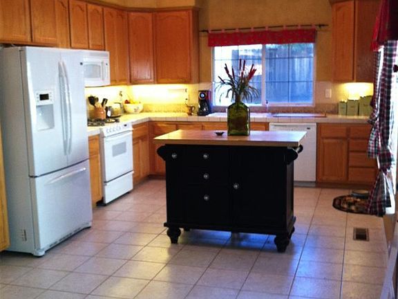 5th image of 122 Village Oaks Ct