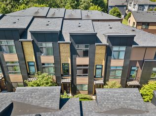 169 Sky Ridge Walk NW #16, Issaquah, WA 98027