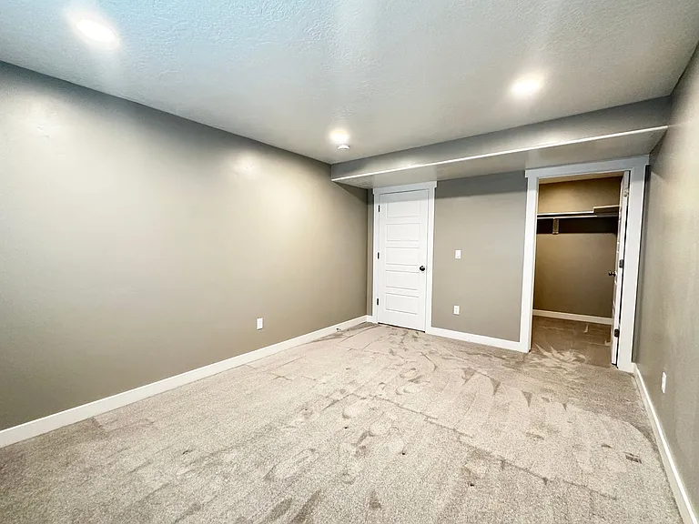 5042 W Willow Way — Photo 13