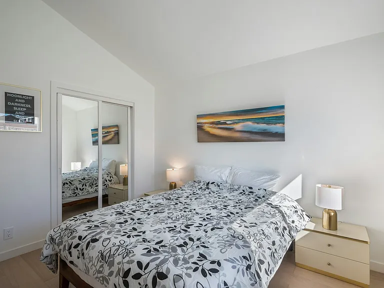 208 Marine Ave — Photo 11