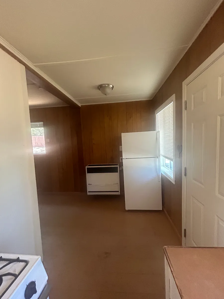 Building Photo - 25055 Marion Ridge Dr #9